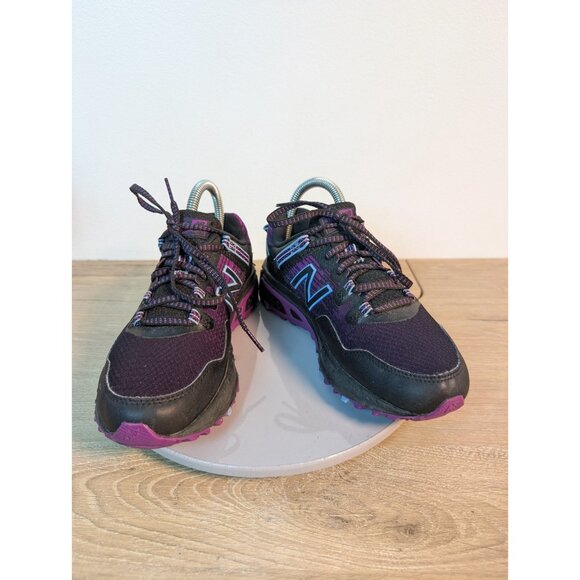 New Balance 410 V6 Trail Running Shoes Black Unisex Trainers | WT410CM6 Size 6.5 - Picture 1 of 9